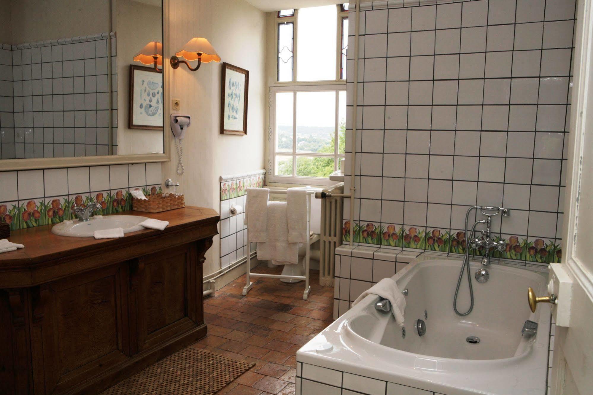 Moulin De Villeray Hotel Condeau Екстериор снимка