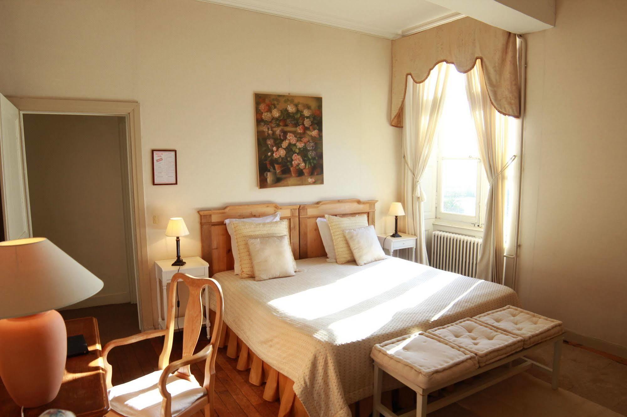 Moulin De Villeray Hotel Condeau Екстериор снимка