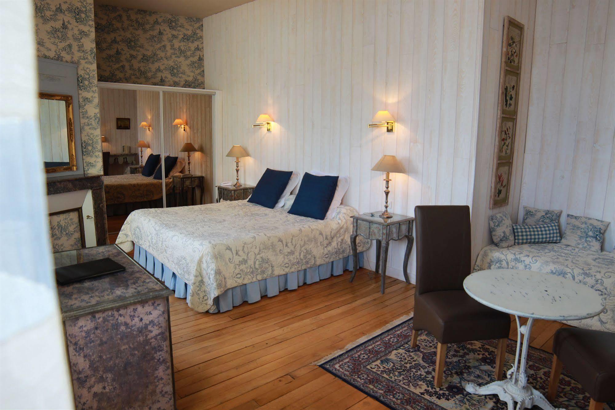Moulin De Villeray Hotel Condeau Екстериор снимка